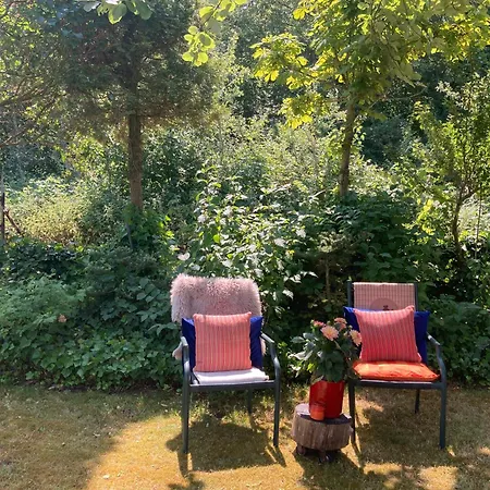 B&boosterweg3 - Free Private Parking Pensionat 4*